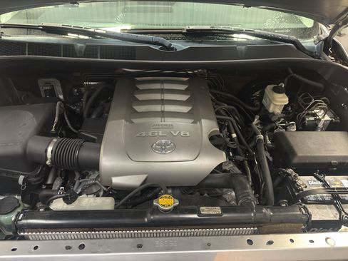 Used 2010 Toyota Tundra 4x4 Double Cab image 31