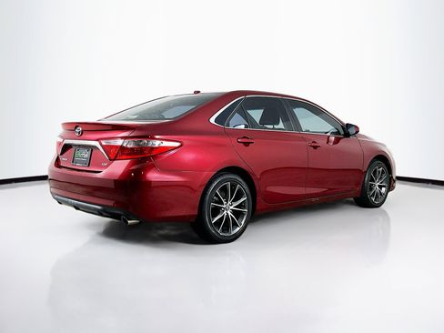 Used 2016 Toyota Camry XSE w/ Moonroof Package image 9