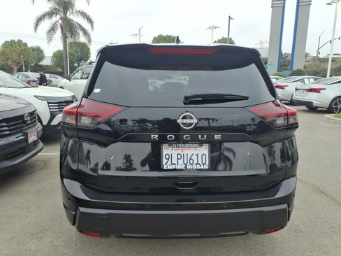 Certified 2024 Nissan Rogue S FWD image 10