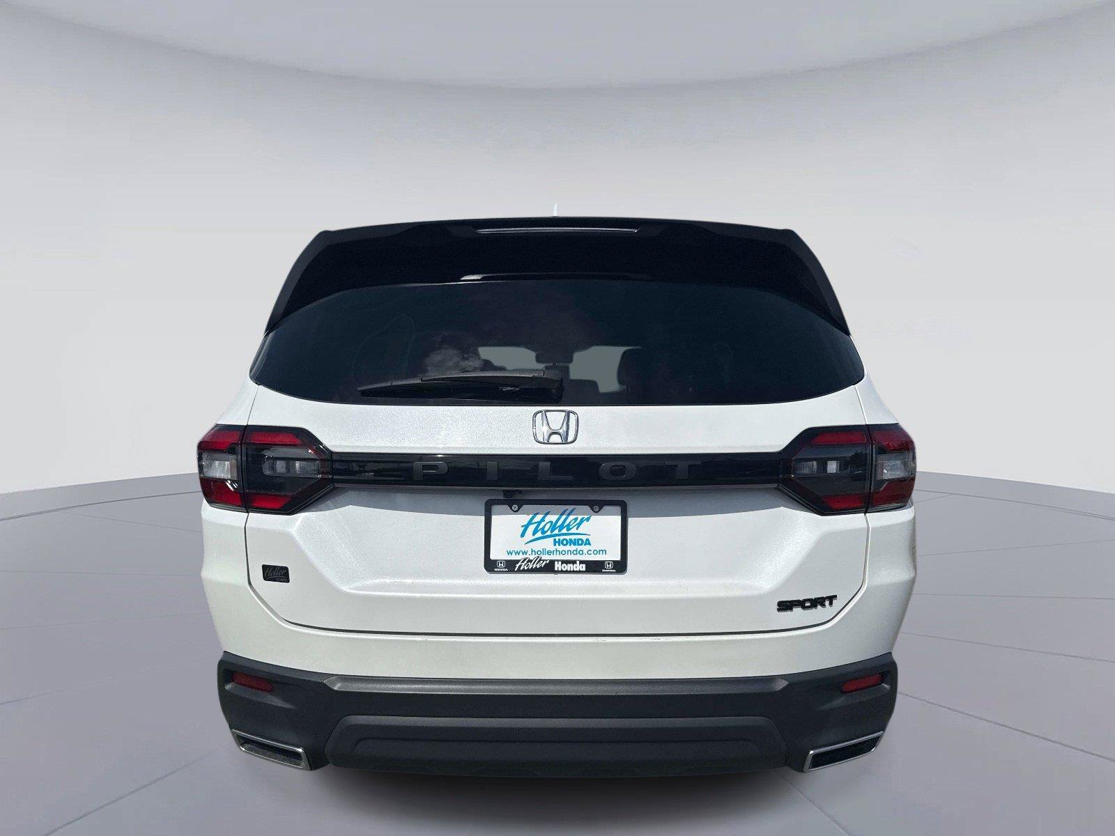Certified 2025 Honda Pilot Sport image 5