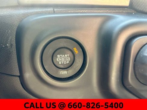 Used 2021 Jeep Gladiator Overland AWD/4WD image 19
