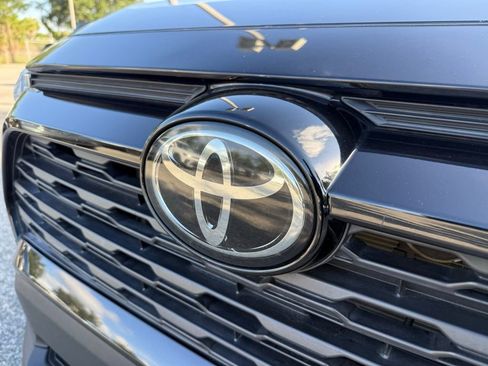 Used 2019 Toyota RAV4 XLE w/ Convenience Package AWD/4WD image 6