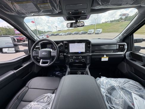 New 2026 Ford F350 Lariat w/ Tremor Off-Road Package image 25