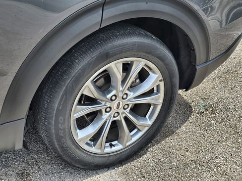 Used 2023 Ford Explorer XLT w/ Equipment Group 202A image 10