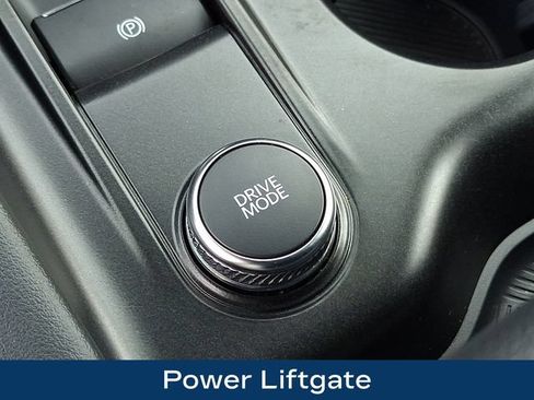 Used 2025 Ford Explorer ST-Line w/ ST-Line Street Pack AWD/4WD image 18