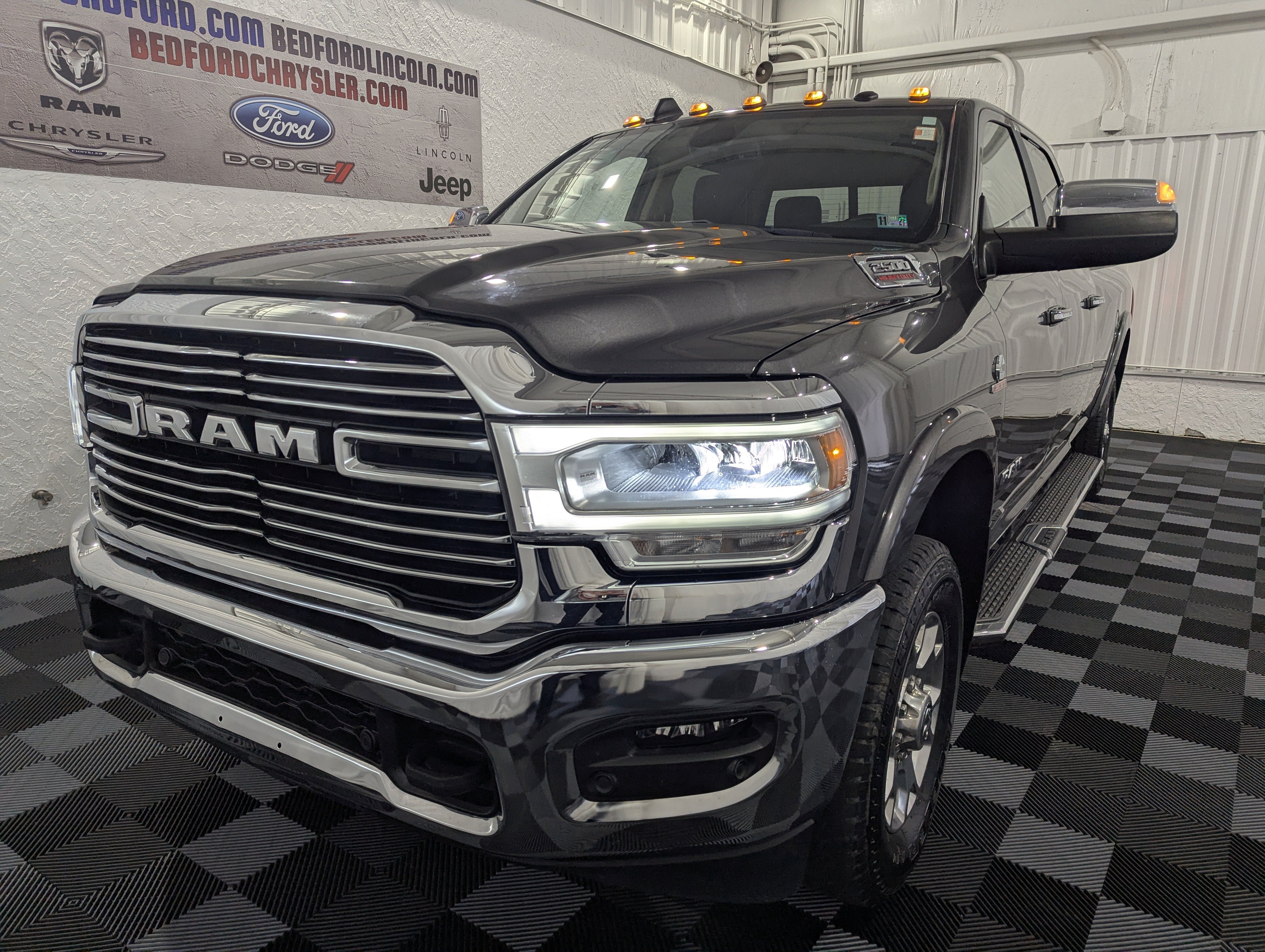 Used 2022 RAM 2500 Laramie AWD/4WD image 2