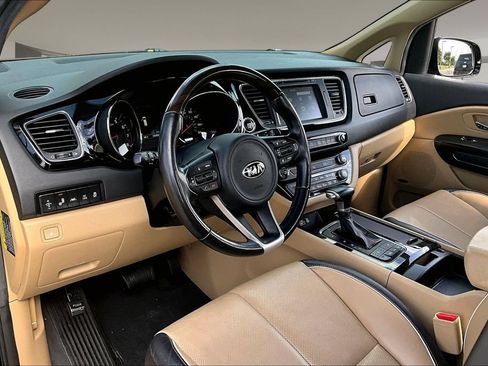 Used 2018 Kia Sedona SX Limited w/ SX Limited Prestige Package FWD image 13