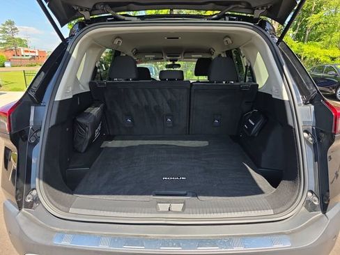 Used 2023 Nissan Rogue SV FWD image 13