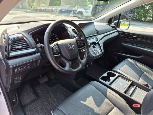 Used 2025 Honda Odyssey Elite image 13