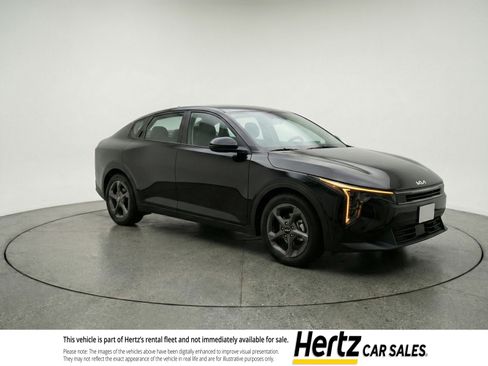 Used 2025 Kia K4 FWD image 1