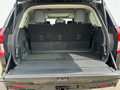 New 2026 Ford Expedition Active AWD/4WD image 27