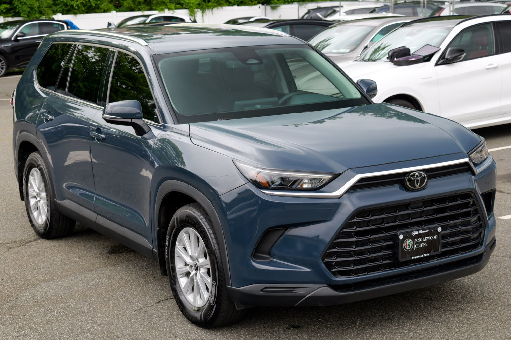 Used 2024 Toyota Grand Highlander AWD image 9