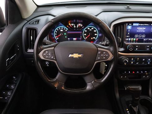 Used 2021 Chevrolet Colorado Z71 w/ Z71 Midnight Edition AWD/4WD image 17