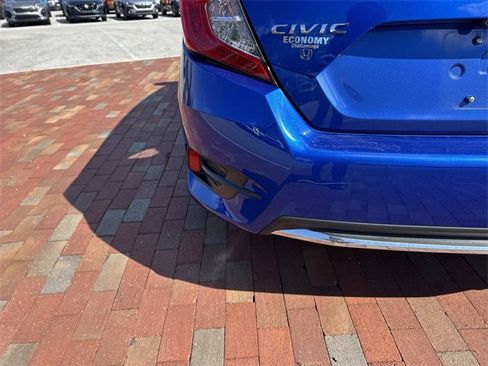 Used 2019 Honda Civic EX image 8