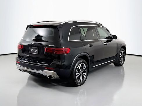 Used 2025 Mercedes-Benz GLB 250 4MATIC w/ Winter Package image 7