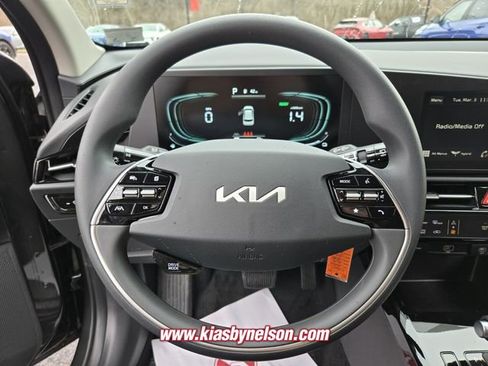 New 2026 Kia Niro LX image 11