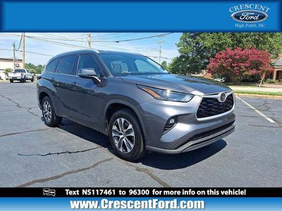 Used 2022 Toyota Highlander XLE