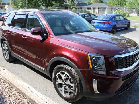 Used 2022 Kia Telluride EX w/ Towing Package AWD/4WD image 4