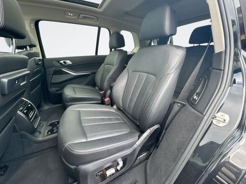 Used 2020 BMW X7 xDrive40i w/ Luxury Seating Package AWD/4WD image 14
