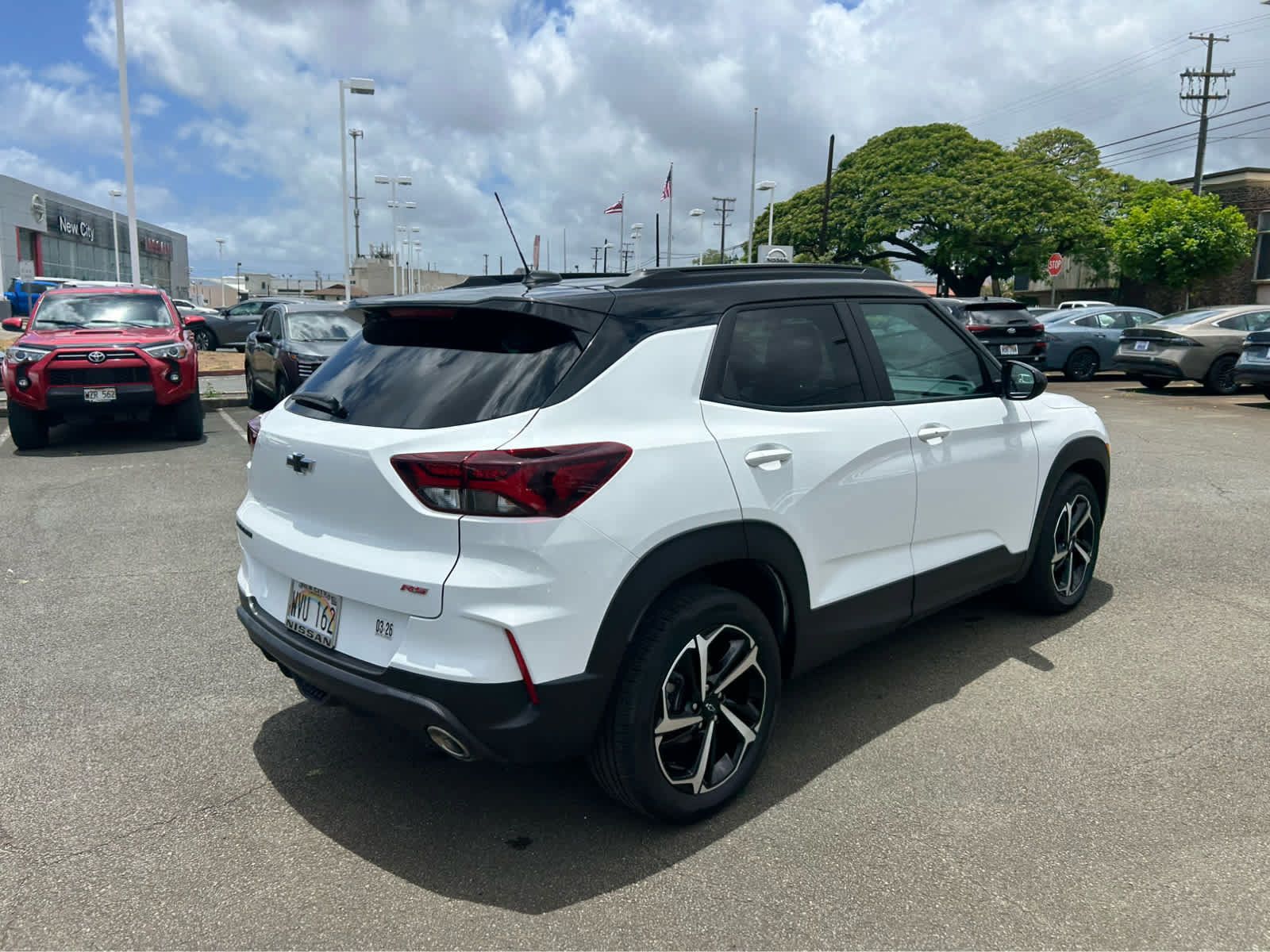 Used 2023 Chevrolet TrailBlazer RS w/ Technology Package FWD image 3