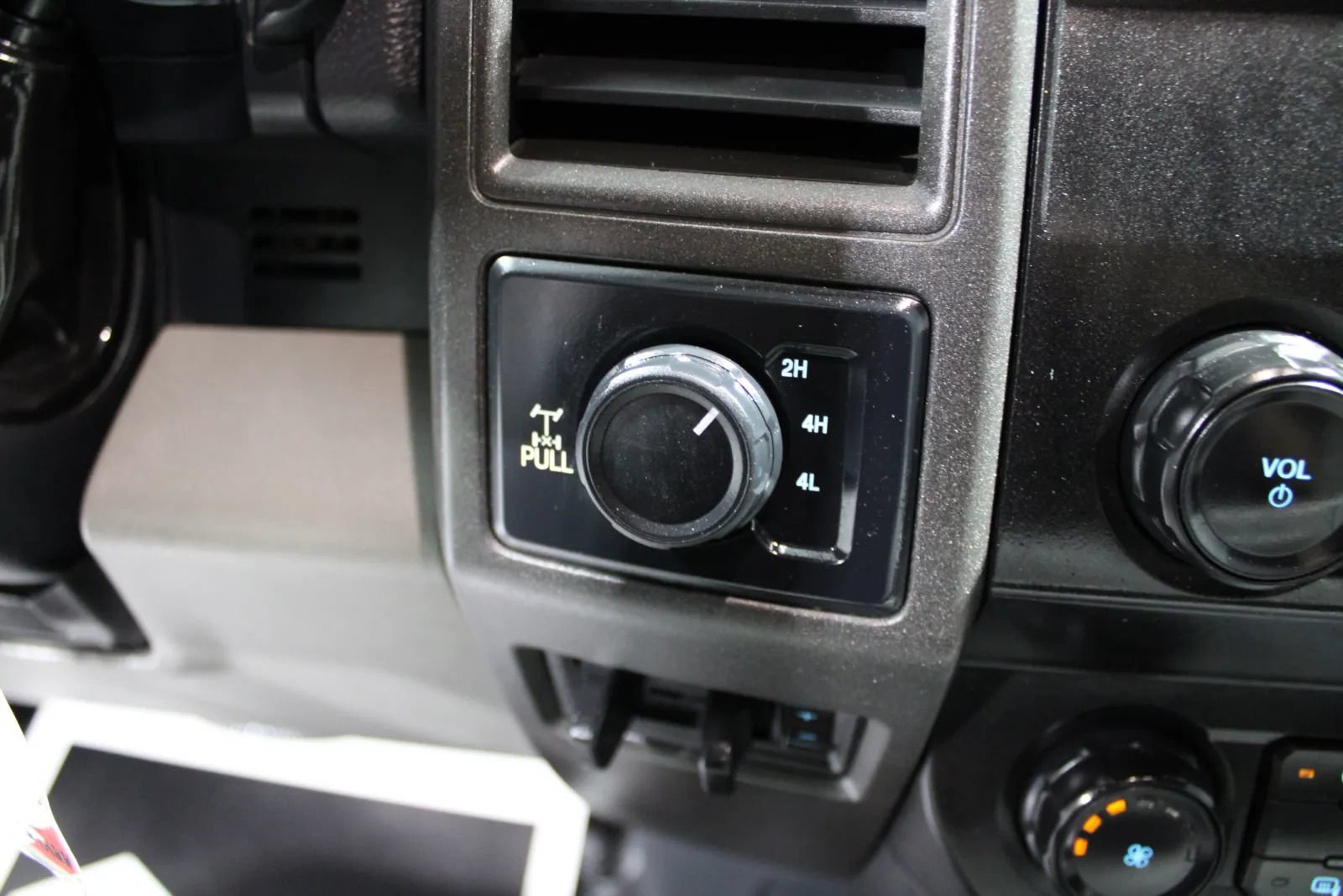 Used 2022 Ford F250 XL w/ Power Equipment Group AWD/4WD image 35