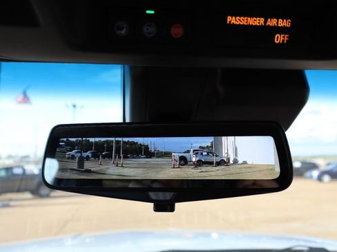 Used 2019 Cadillac Escalade ESV Platinum image 17