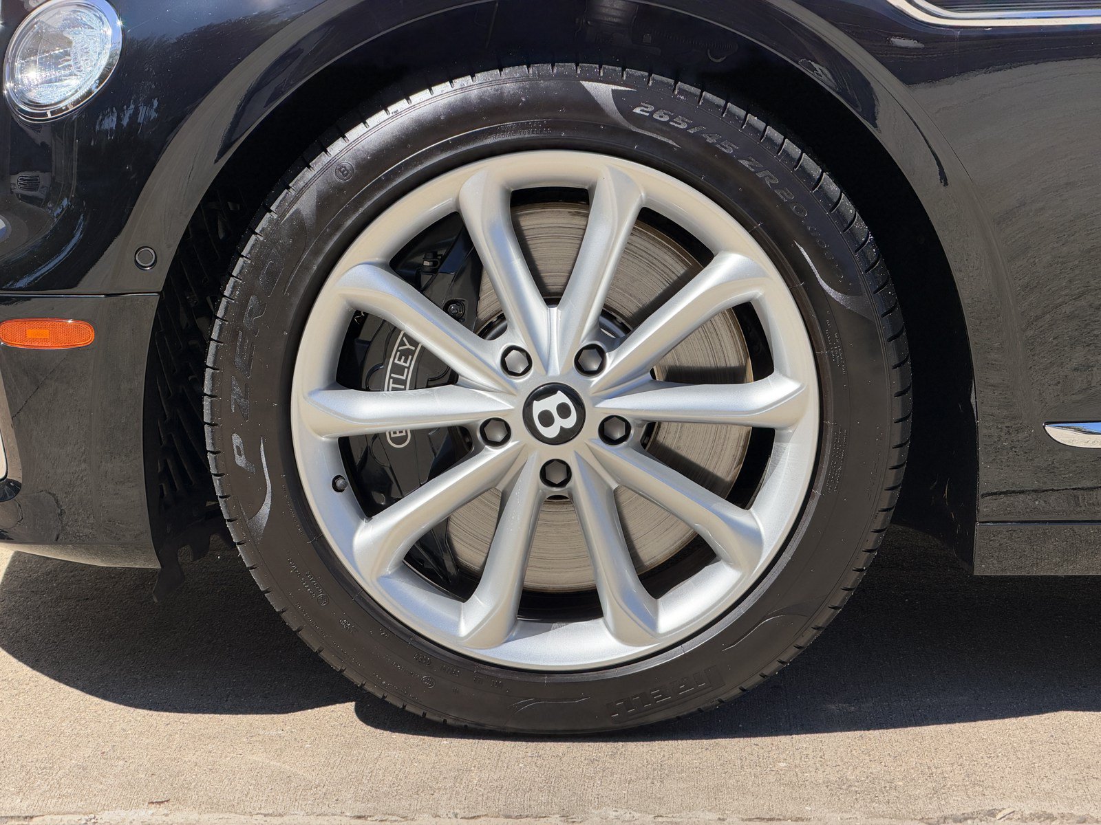 Certified 2023 Bentley Flying Spur V8 AWD/4WD image 6