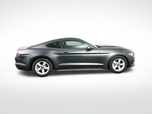 Used 2017 Ford Mustang Coupe RWD image 9