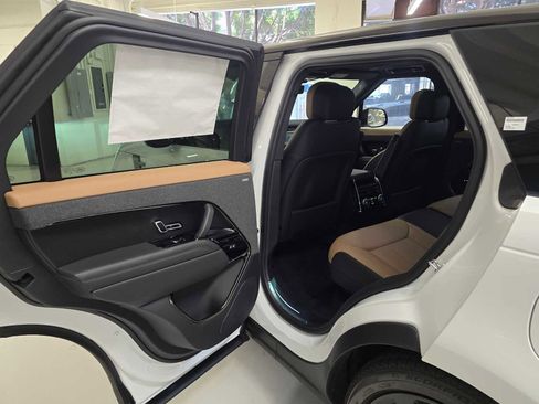 New 2026 Land Rover Range Rover Sport Dynamic SE image 18