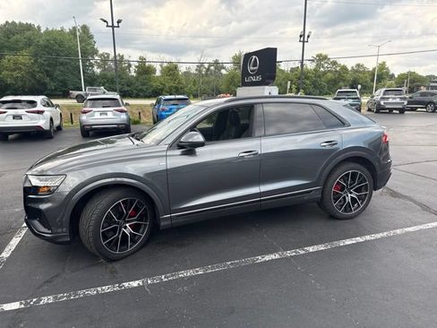 Used 2021 Audi Q8 Premium Plus w/ Premium Plus Package AWD/4WD image 2