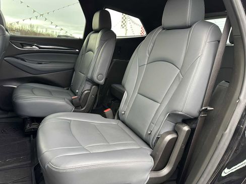 Used 2022 Buick Enclave Premium image 19