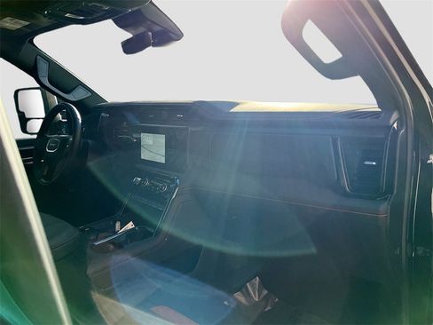 Used 2025 GMC Sierra 2500 AT4 w/ AT4 Premium Plus Package image 31