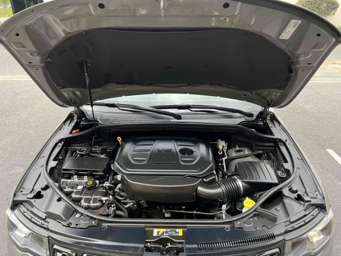 Used 2022 Jeep Grand Cherokee Laredo X RWD image 16