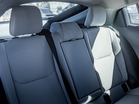 Used 2024 Toyota Prius XLE image 39