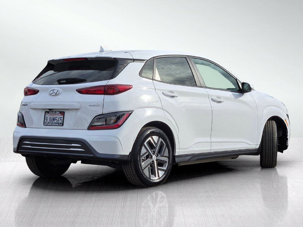 Used 2023 Hyundai Kona SEL FWD image 5