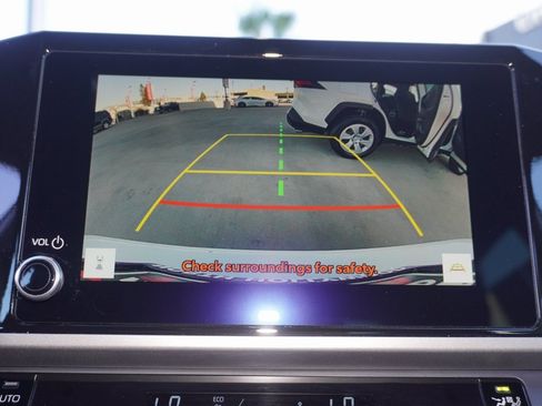 Certified 2025 Toyota Camry SE image 16