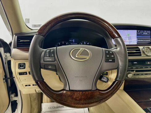 Used 2014 Lexus LS 460 AWD w/ Comfort Package image 12