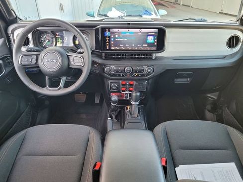 Used 2024 Jeep Wrangler Unlimited AWD/4WD image 16