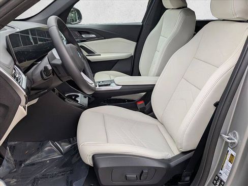 Used 2026 BMW X1 xDrive28i w/ Technology Package AWD/4WD image 4