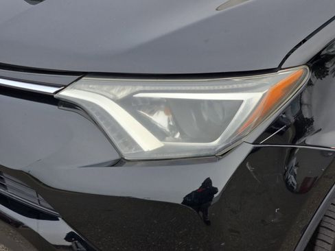 Used 2017 Toyota RAV4 XLE image 34