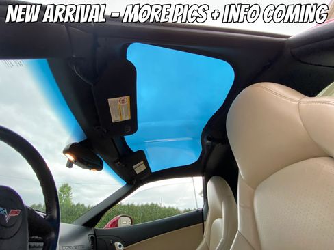 Used 2005 Chevrolet Corvette Coupe w/ Preferred Equipment Group RWD image 5