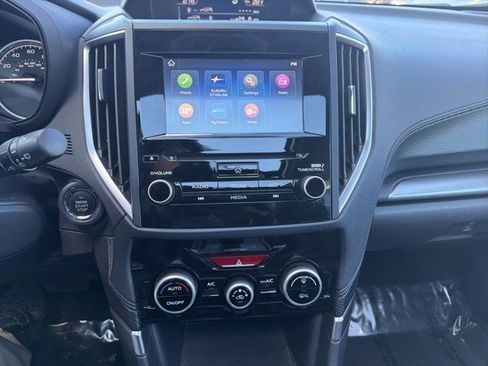 Used 2023 Subaru Forester Premium image 41