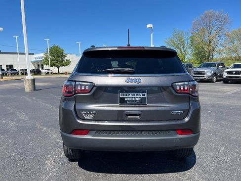 Used 2022 Jeep Compass Latitude AWD/4WD image 6