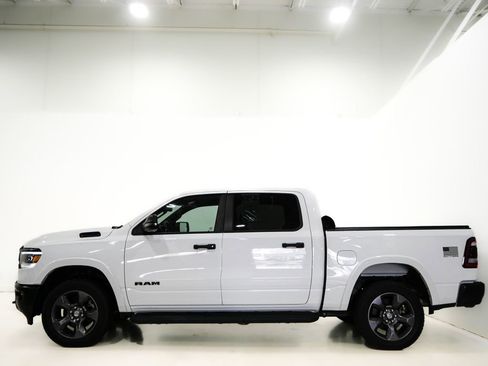 Used 2023 RAM 1500 Big Horn AWD/4WD image 4