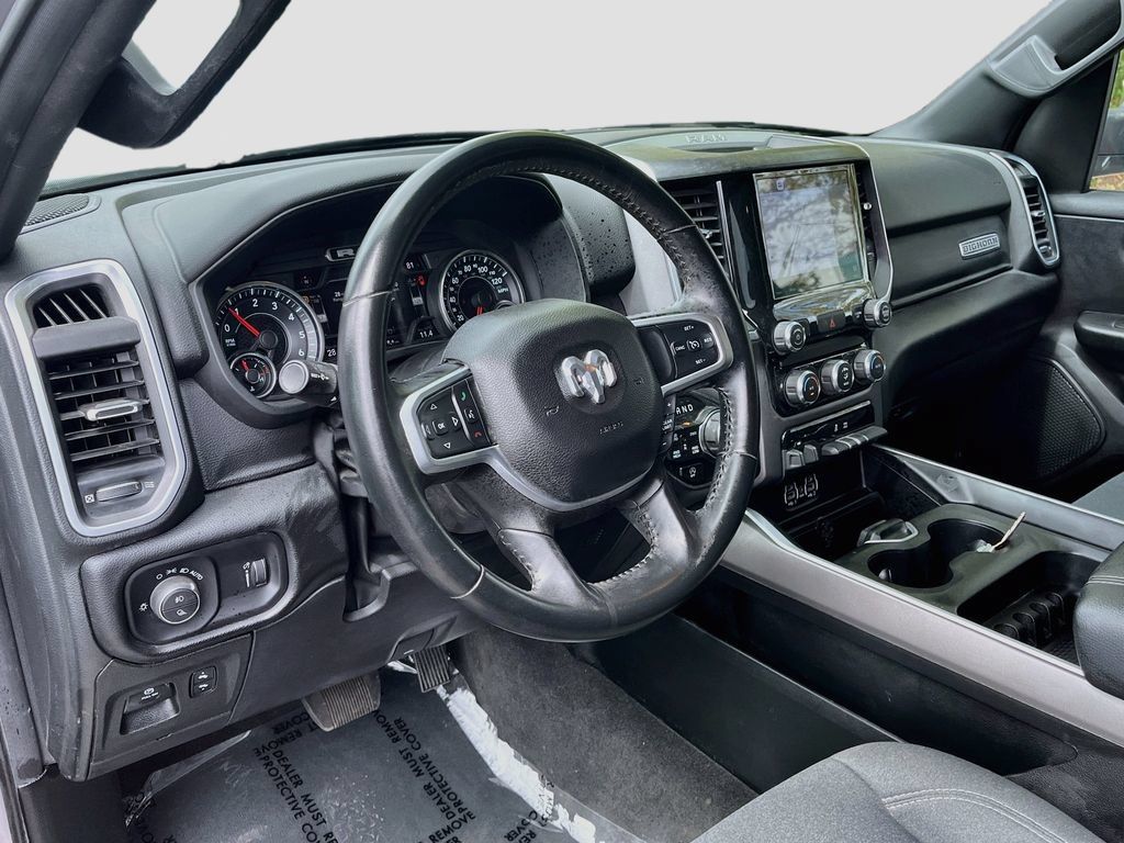 Used 2022 RAM 1500 Big Horn AWD/4WD image 9