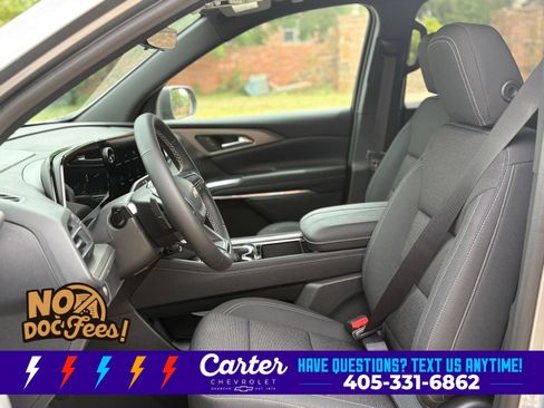 New 2026 Chevrolet Traverse LT w/ Sun and Wheel Package FWD image 18