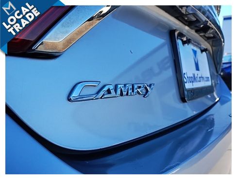 Used 2017 Toyota Camry SE image 11