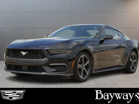 Used 2025 Ford Mustang Premium RWD image 1