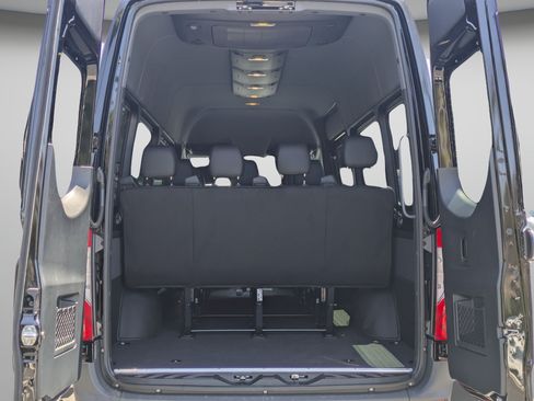 New 2025 Mercedes-Benz Sprinter 2500 image 8