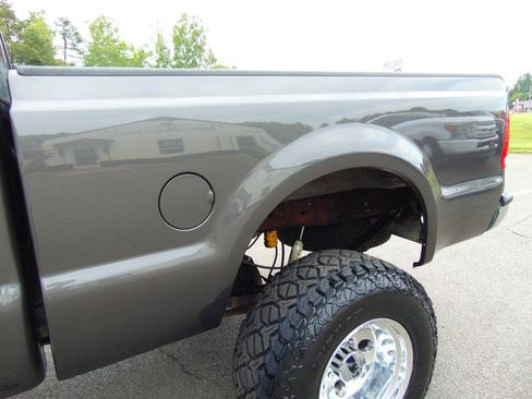 Used 2005 Ford F250 Lariat AWD/4WD image 29